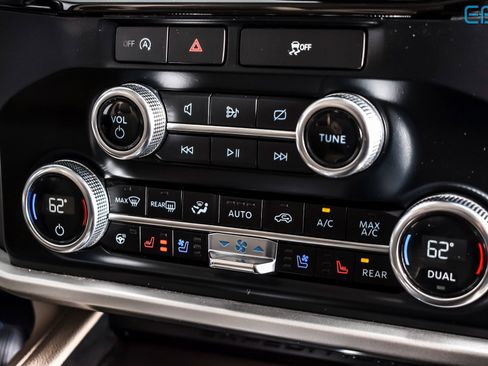 Used 2024 Ford Expedition Limited image 28