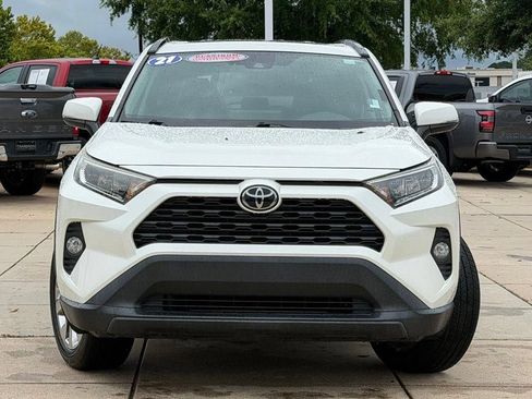 Used 2021 Toyota RAV4 XLE Premium FWD image 2