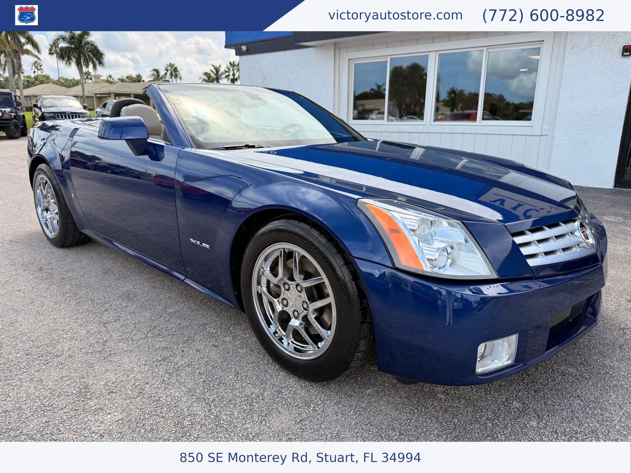 Used 2006 Cadillac XLR RWD image 2