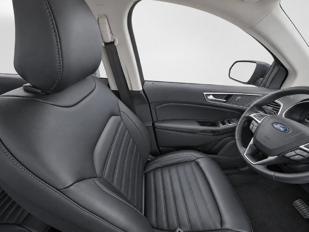 Used 2019 Ford Edge SEL w/ Equipment Group 201A AWD/4WD image 24