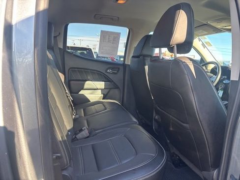 Used 2022 GMC Canyon Denali image 11