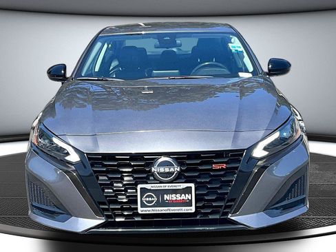 Used 2024 Nissan Altima 2.5 SR FWD image 3