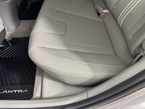 Used 2022 Hyundai Elantra SEL image 24