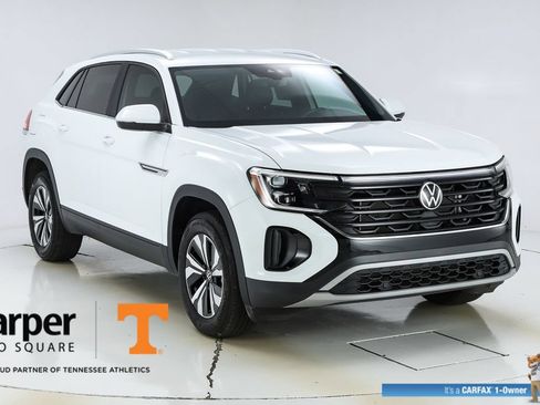 Used 2024 Volkswagen Atlas Cross Sport SE FWD image 15