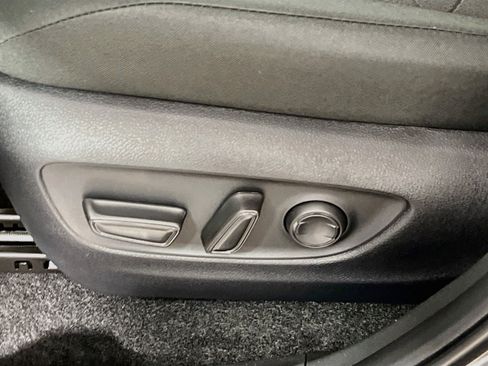 Used 2025 Toyota RAV4 XLE w/ Convenience Package FWD image 15