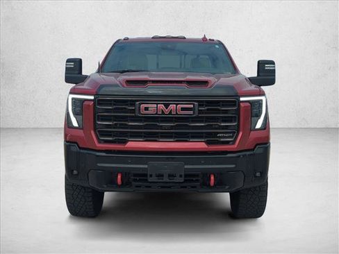 Used 2025 GMC Sierra 2500 AT4X image 2