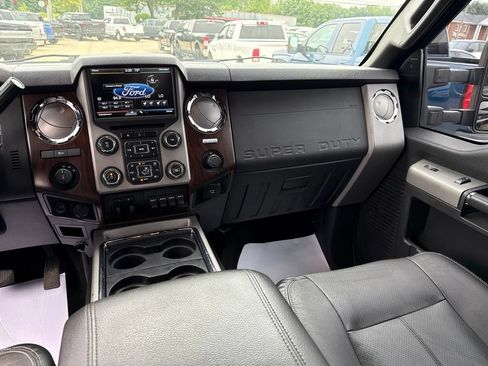 Used 2015 Ford F350 Lariat w/ Lariat Interior Package AWD/4WD image 9