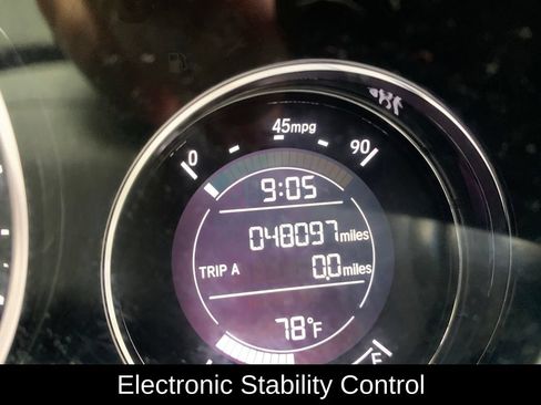 Used 2018 Honda HR-V LX image 11