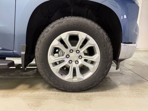 Certified 2024 Chevrolet Silverado 1500 LTZ image 30