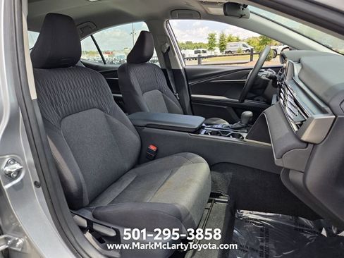 Used 2025 Toyota Camry LE FWD image 15