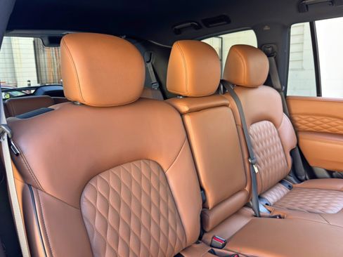 Used 2024 INFINITI QX80 Sensory AWD/4WD image 42