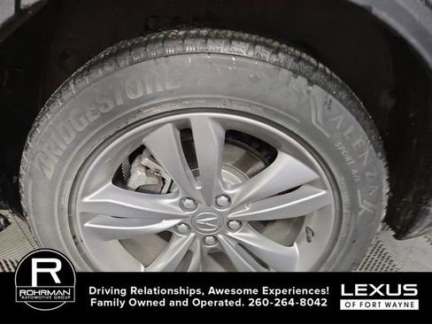 Used 2024 Acura MDX SH-AWD image 11