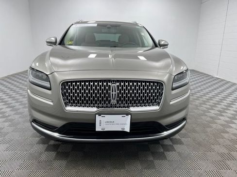 Used 2023 Lincoln Nautilus Reserve AWD/4WD image 3