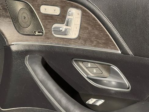 Used 2022 Mercedes-Benz GLS 450 4MATIC image 25
