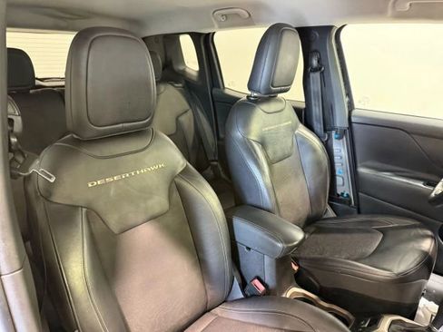 Used 2017 Jeep Renegade Trailhawk image 26