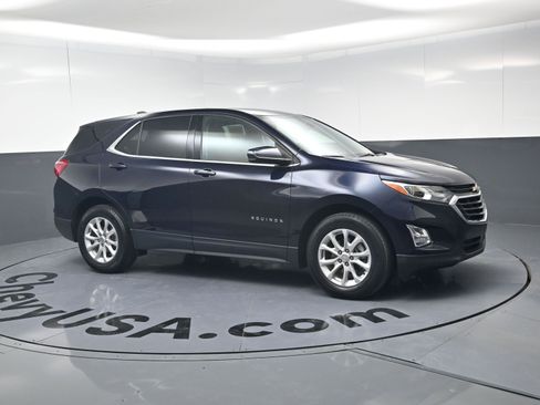 Used 2020 Chevrolet Equinox LT image 2