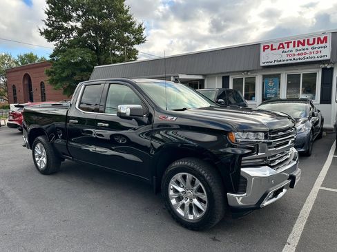 Used 2019 Chevrolet Silverado 1500 LTZ AWD/4WD image 1
