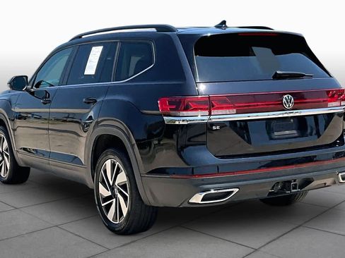 Used 2024 Volkswagen Atlas SE FWD image 12