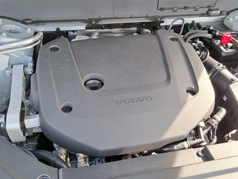 New 2026 Volvo XC90 B6 Plus image 9