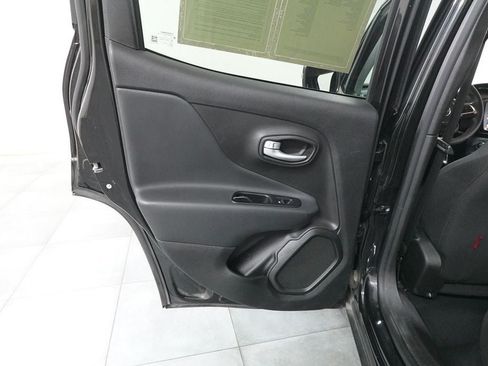 Used 2023 Jeep Renegade Trailhawk AWD/4WD image 25