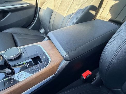 Used 2020 BMW 330i Sedan w/ Convenience Package image 19