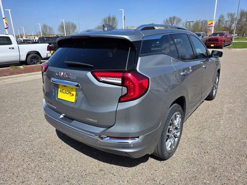 Used 2023 GMC Terrain Denali w/ LPO, Floor Liner Package AWD/4WD image 9