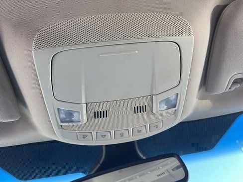 Used 2020 Ford Edge SEL image 23