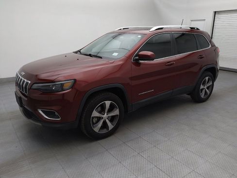 Used 2019 Jeep Cherokee Limited w/ Luxury Group AWD/4WD image 2