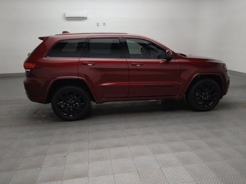 Used 2022 Jeep Grand Cherokee Laredo X AWD/4WD image 10