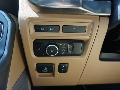 Used 2021 Ford F150 Lariat AWD/4WD image 4
