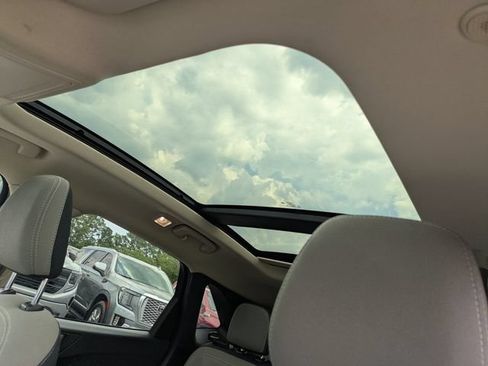 Used 2020 Ford Escape SE FWD image 22