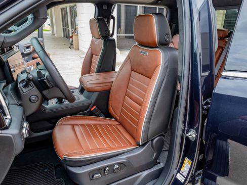 Used 2025 GMC Sierra 1500 Denali Ultimate image 30