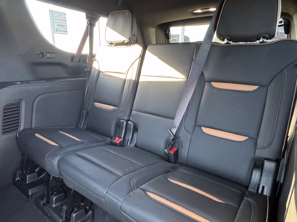 Used 2022 GMC Yukon XL AT4 AWD/4WD image 40