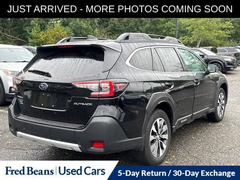Used 2023 Subaru Outback Limited AWD/4WD image 8