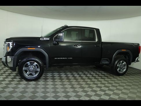 Certified 2025 GMC Sierra 2500 SLE w/ SLE Value Package; AWD/4WD image 18