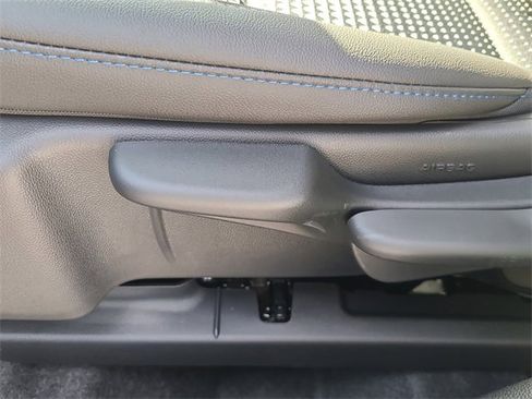 New 2026 Chevrolet Trax LT image 25