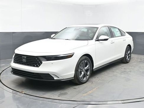 New 2026 Honda Accord EX-L image 5