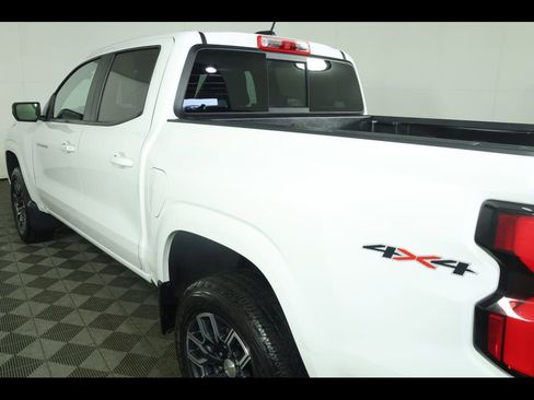 Used 2023 Chevrolet Colorado LT w/ LT Convenience Package III AWD/4WD image 19