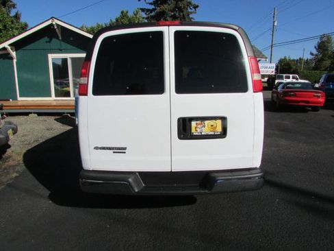 Used 2007 Chevrolet Express 3500 Passenger w/ LT Preferred Equipment Group image 5