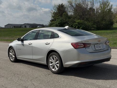 Used 2022 Chevrolet Malibu LT FWD image 35