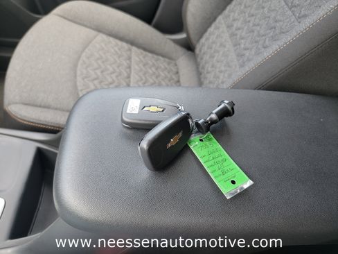 Used 2024 Chevrolet Equinox LT FWD image 30