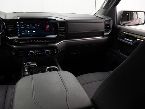 Used 2023 GMC Sierra 1500 Elevation w/ Preferred Package AWD/4WD image 15