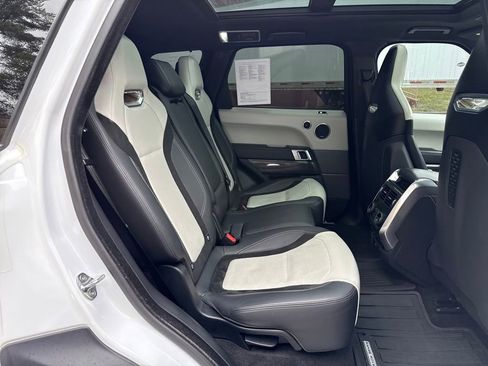 Used 2021 Land Rover Range Rover Sport SVR image 27