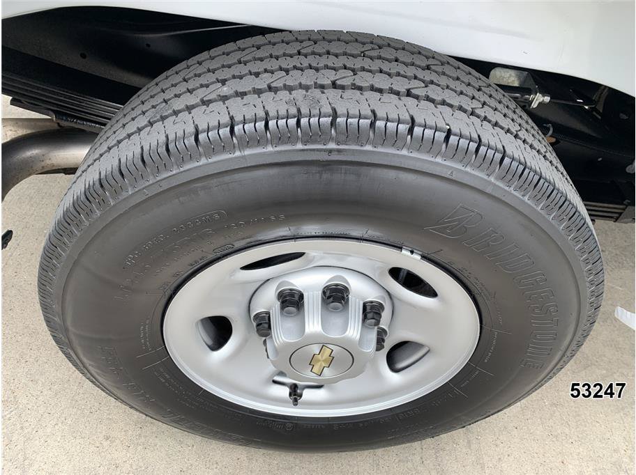 Used 2025 Chevrolet Express 3500 LS RWD image 19
