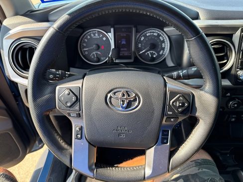 Used 2019 Toyota Tacoma SR5 RWD image 21