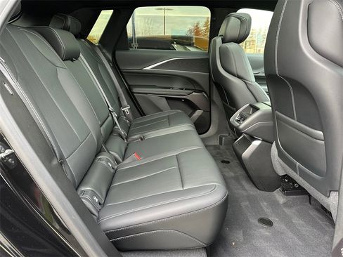 Used 2025 Cadillac Lyriq Sport image 12