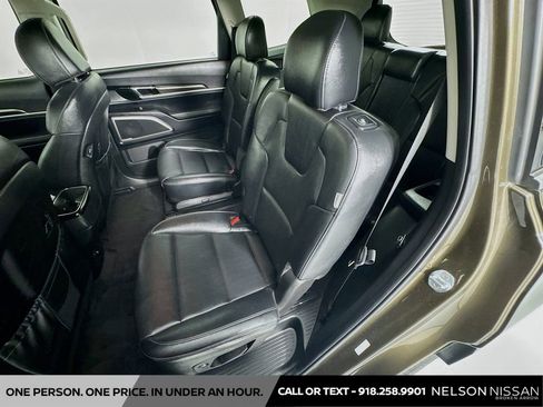 Used 2023 Kia Telluride S FWD image 25
