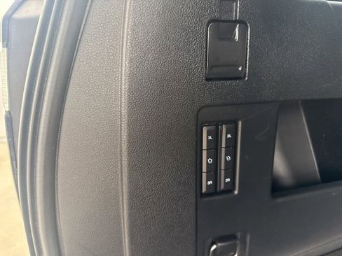 Used 2020 Ford Expedition Limited w/ Equipment Group 302A RWD image 32