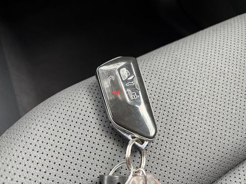 Used 2026 Volkswagen Atlas SE FWD image 20
