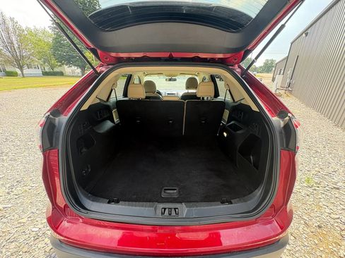 Used 2018 Ford Edge SEL w/ Equipment Group 201A FWD image 18